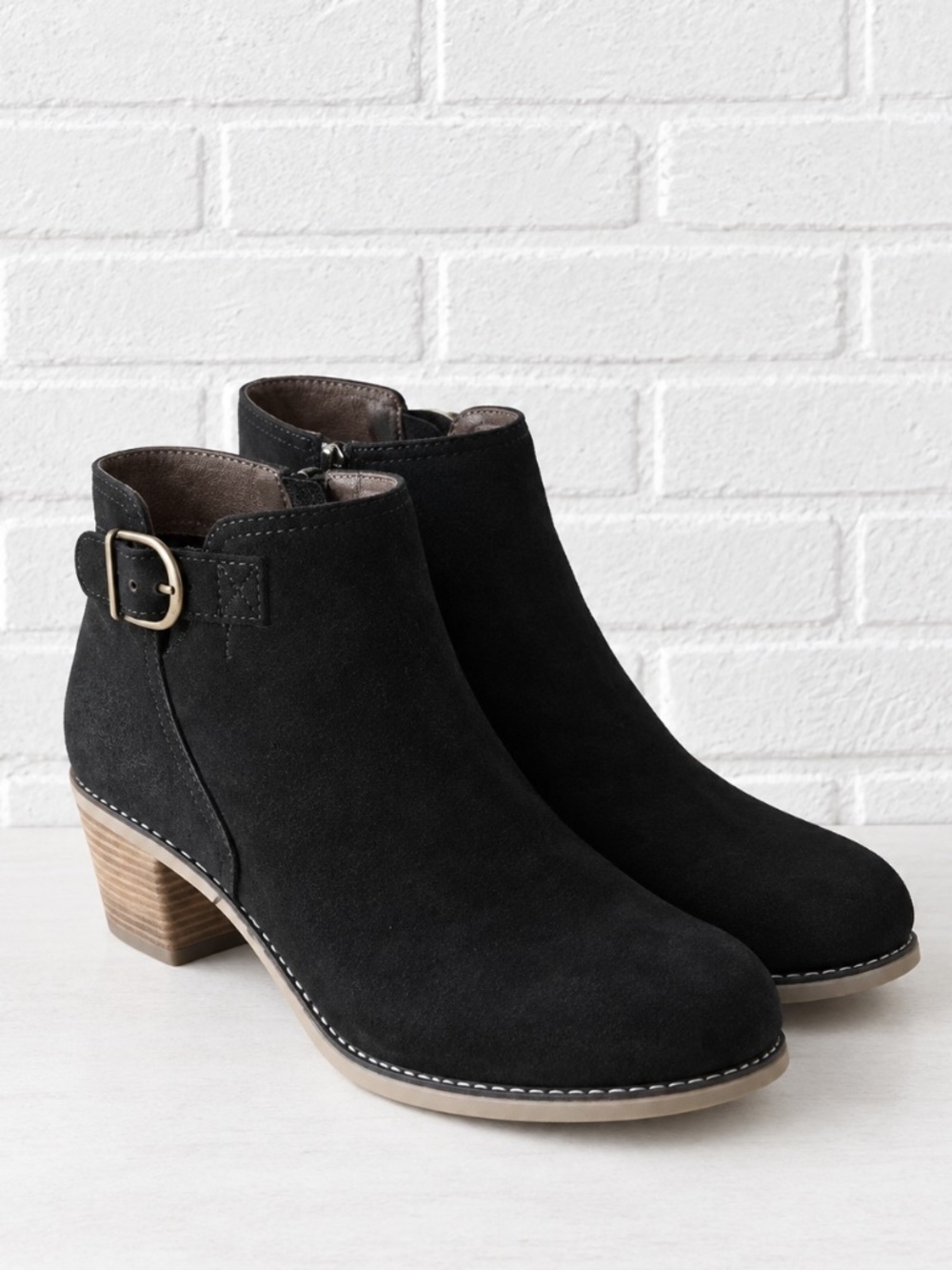 DANSKO Women’s Size 9 Waterproof Comfort Ankle Boots Booties Clogs Euro 39